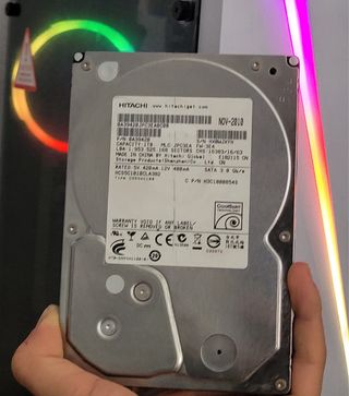 Disco Duro Hitachi 1TB - Impecable