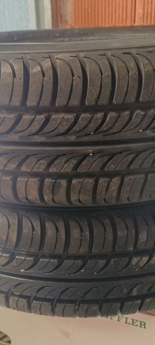 2 Neumáticos Toyo 165/70 R13 79T