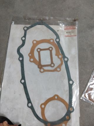 Juntas Mitsubishi MD997757 - Motor