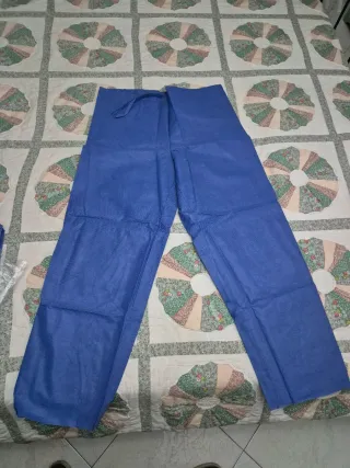 15 divise Monouso Blu (disponibilità di + pezzi)