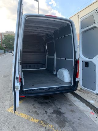 Mercedes-Benz Sprinter 2021