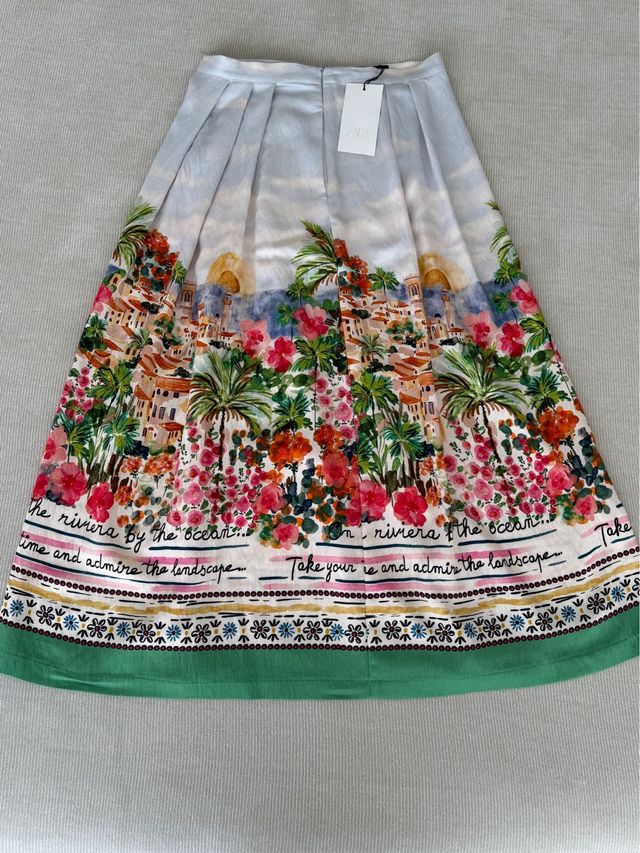 Conjunto Zara estampado multicolor.
Talla XS / M