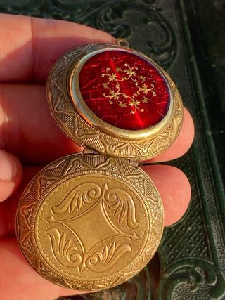 Precioso guardapelo victoriano 1890