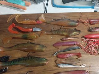 Señuelos pesca vinilo: 28uds