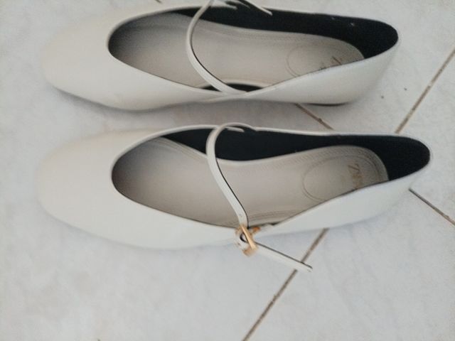 Zapatos blancos mujer talla 40. 