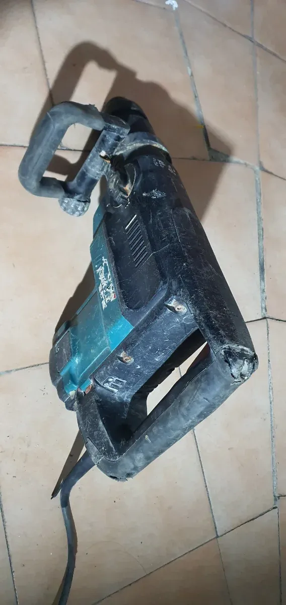 Martillo demoledor Makita HR5001C