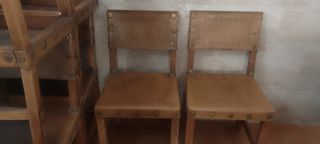Sillas antiguas de cuero