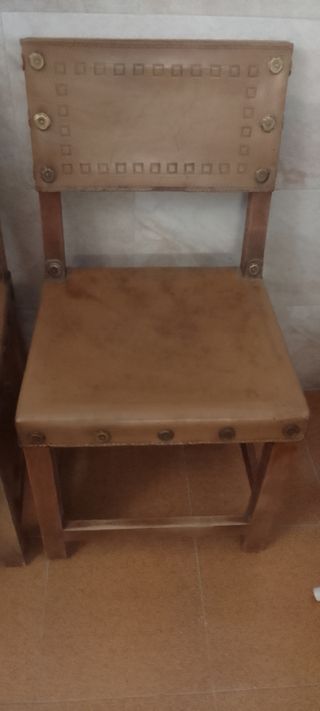 Sillas antiguas de cuero