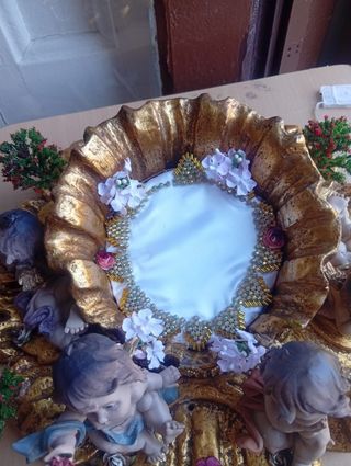 Niño Dios en pesebre