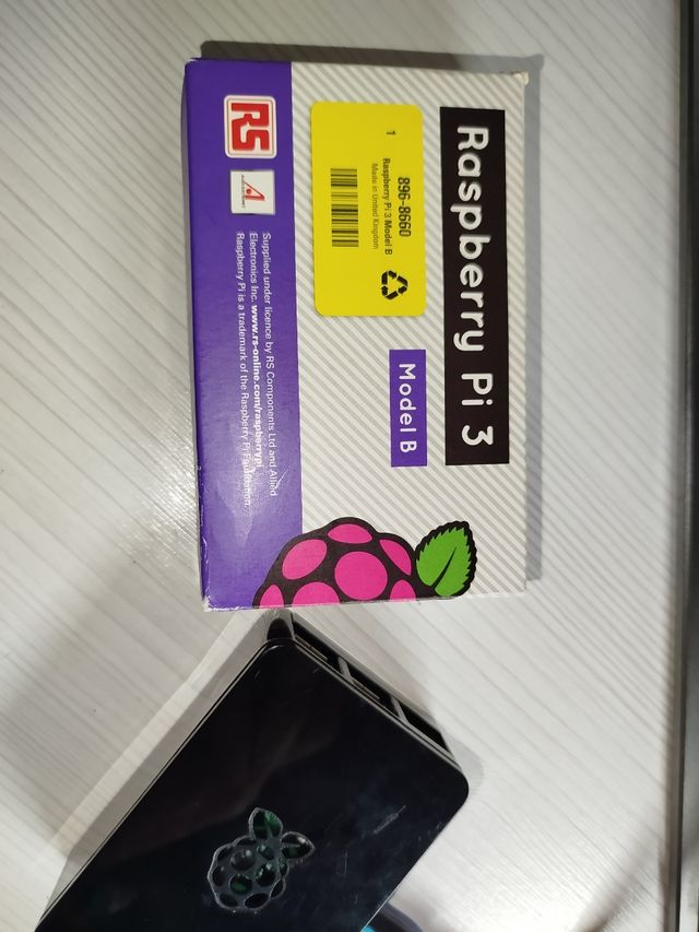 Raspberry Pi 3 B + carcasa