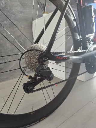 Bicicleta Carretera Scott Addict 20