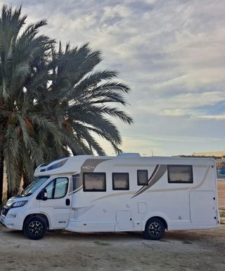 AUTOCARAVANA MCLOUIS MC4 881G (IMPECABLE)