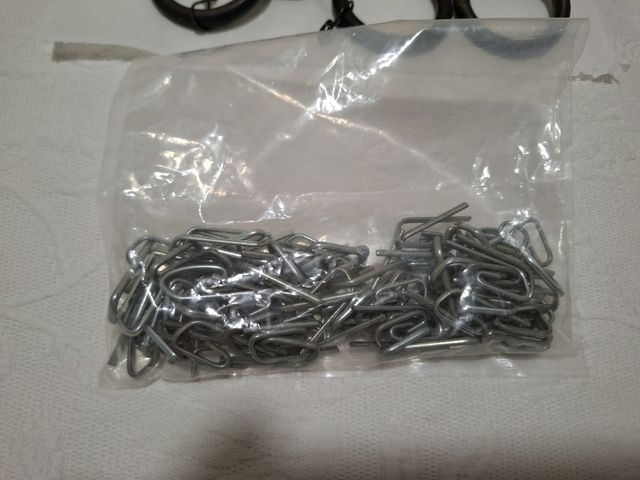 Asta in metallo per tende.