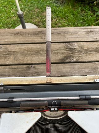 Máquina escribir antigua Olympia