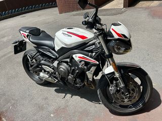 Triumph Street Triple S 660 - 2500km