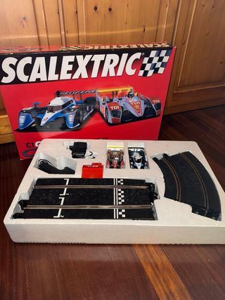 Scalextric C1 GT: Pegeot 908, Audi R10