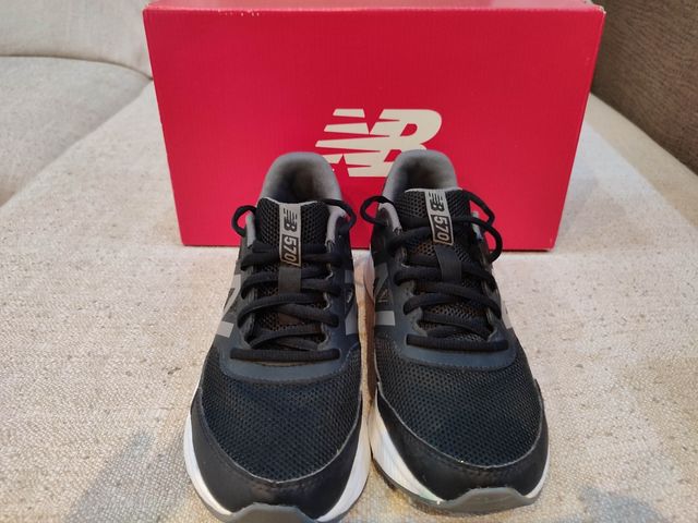 Zapatillas New Balance 570 - Negras