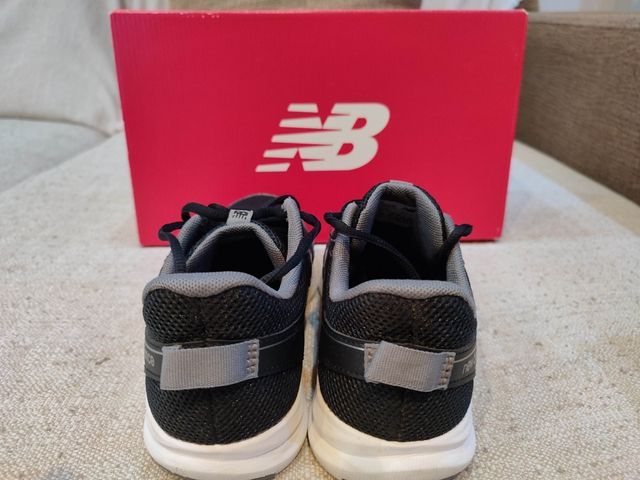 Zapatillas New Balance 570 - Negras
