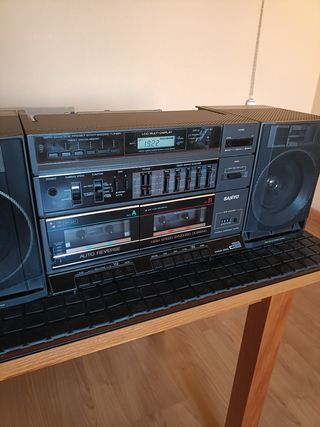 Radio casete Sanyo Vintage