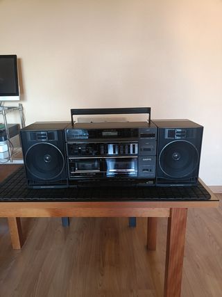 Radio casete Sanyo Vintage