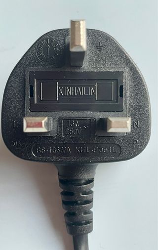 Cable alimentación UK - Enchufe UK a Conector