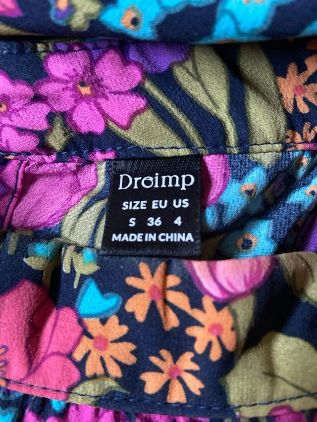 Vestido floral midi multicolor