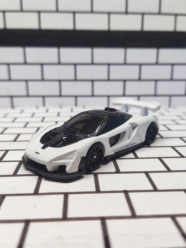 Hot Wheels McLaren Senna