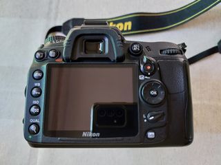 Nikon D7000 + Objetivo 18-105mm VR