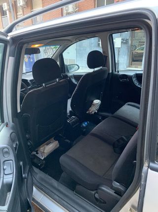 Opel Zafira 2001