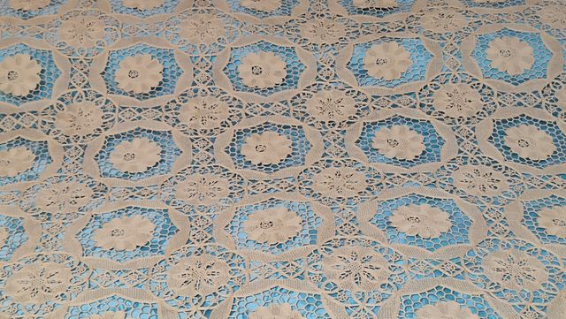 Copriletto pizzo Burano beige