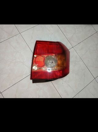 Fanale stop dx Toyota Corolla E112
