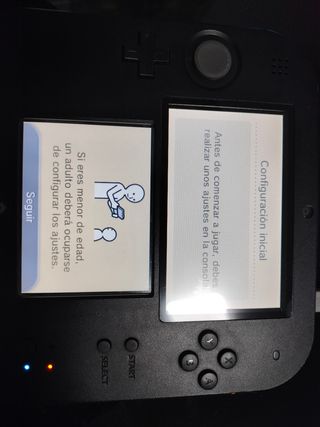 Nintendo 2DS negra + juego