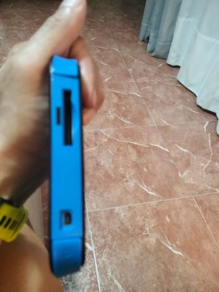 Nintendo 2DS negra + juego