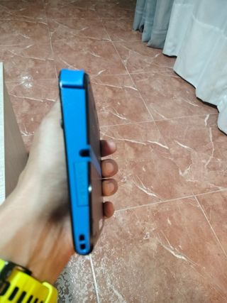 Nintendo 2DS negra + juego
