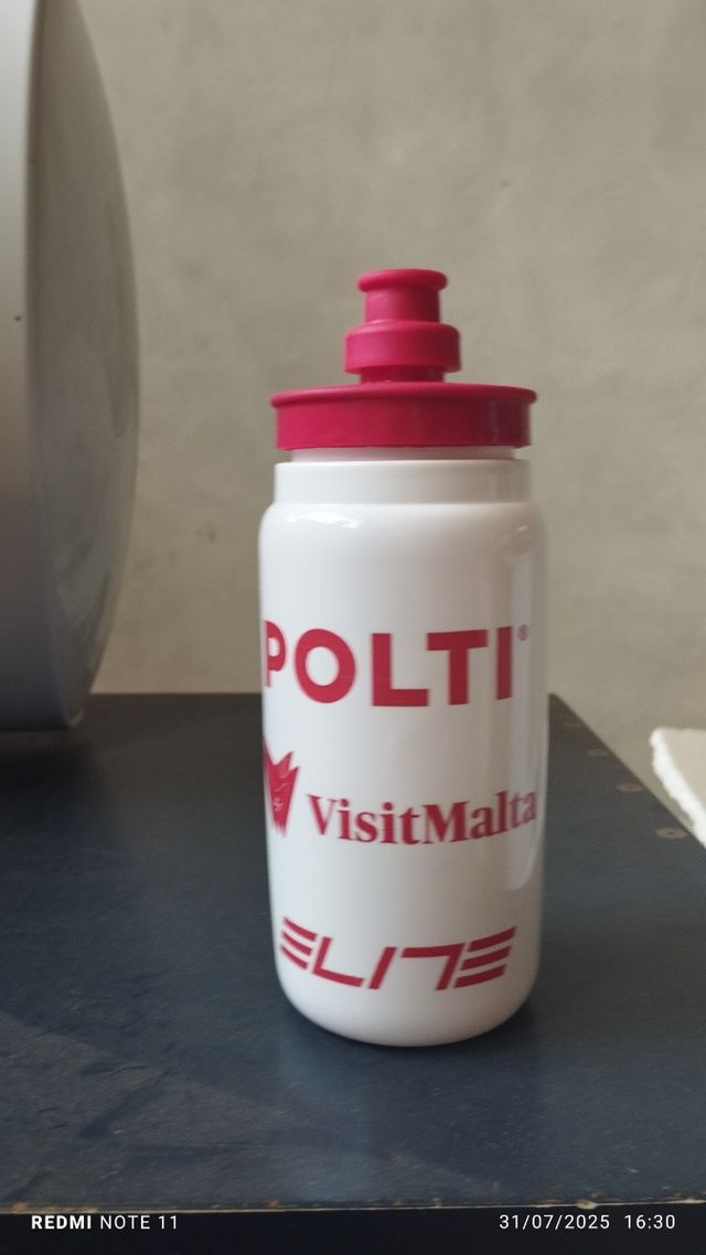 Bidones ciclismo: Visma & Cofidis, Israel, etc