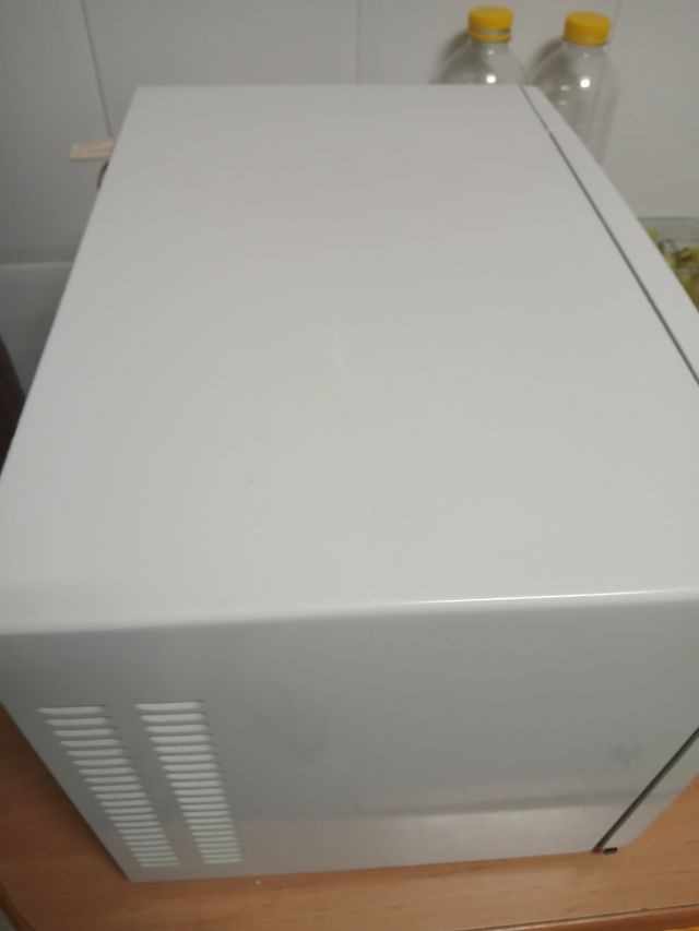 Microondas Ufesa Compact Grill 190