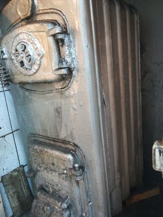 Caldera Roca carbón leña antigua