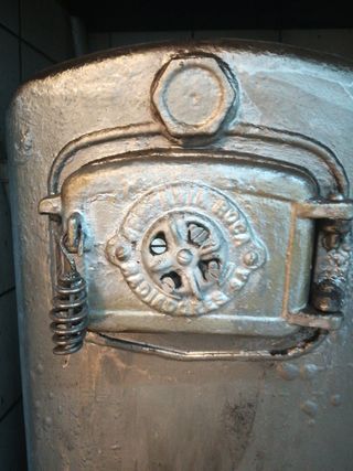 Caldera Roca carbón leña antigua