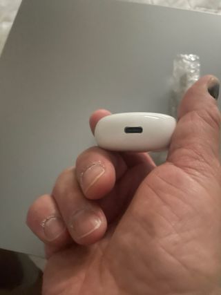 Auriculares inalámbricos blancos