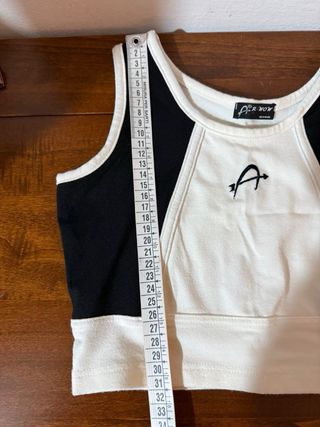 Top corto Arr. Wow bianco e nero