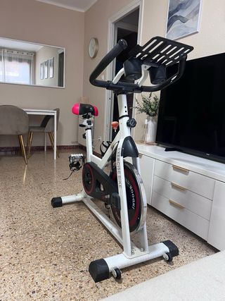 Bicicleta estática ejercicio