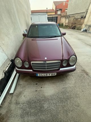 Mercedes-Benz E290 1996