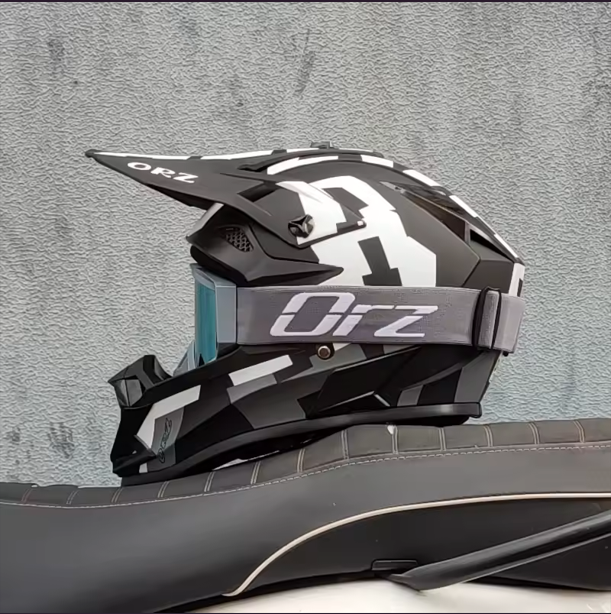 Casco Motocross ORZ Off-Road y Enduro.