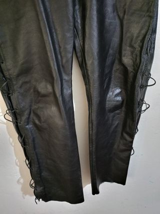 Pantalones de cuero para moter@s con cordones