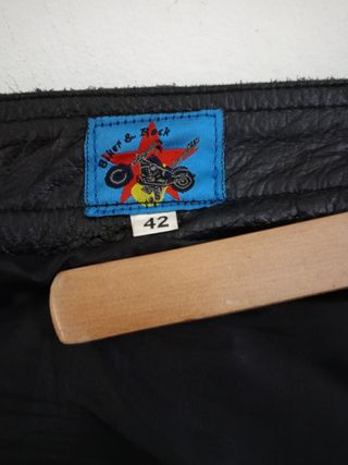 Pantalones de cuero para moter@s con cordones