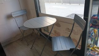 Mesa y sillas plegables Ikea grises