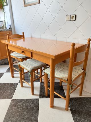 Cocina rústica de madera: Muebles y electrodomésti