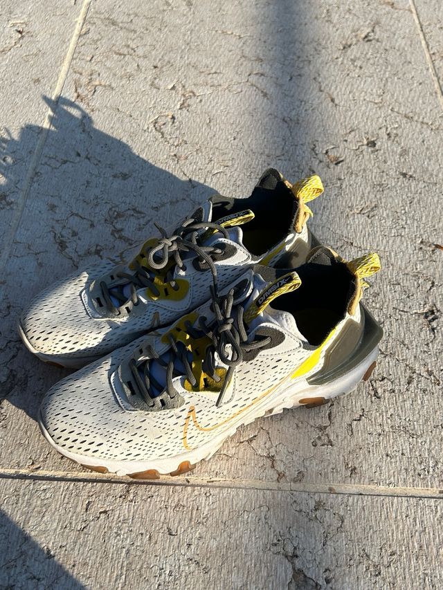 Nike React Vision - Scarpe Bianche e Gialle
