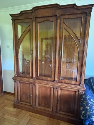 Vitrina antigua de madera