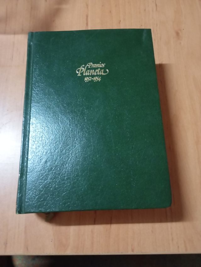 Lote de tres libros con firma del autor